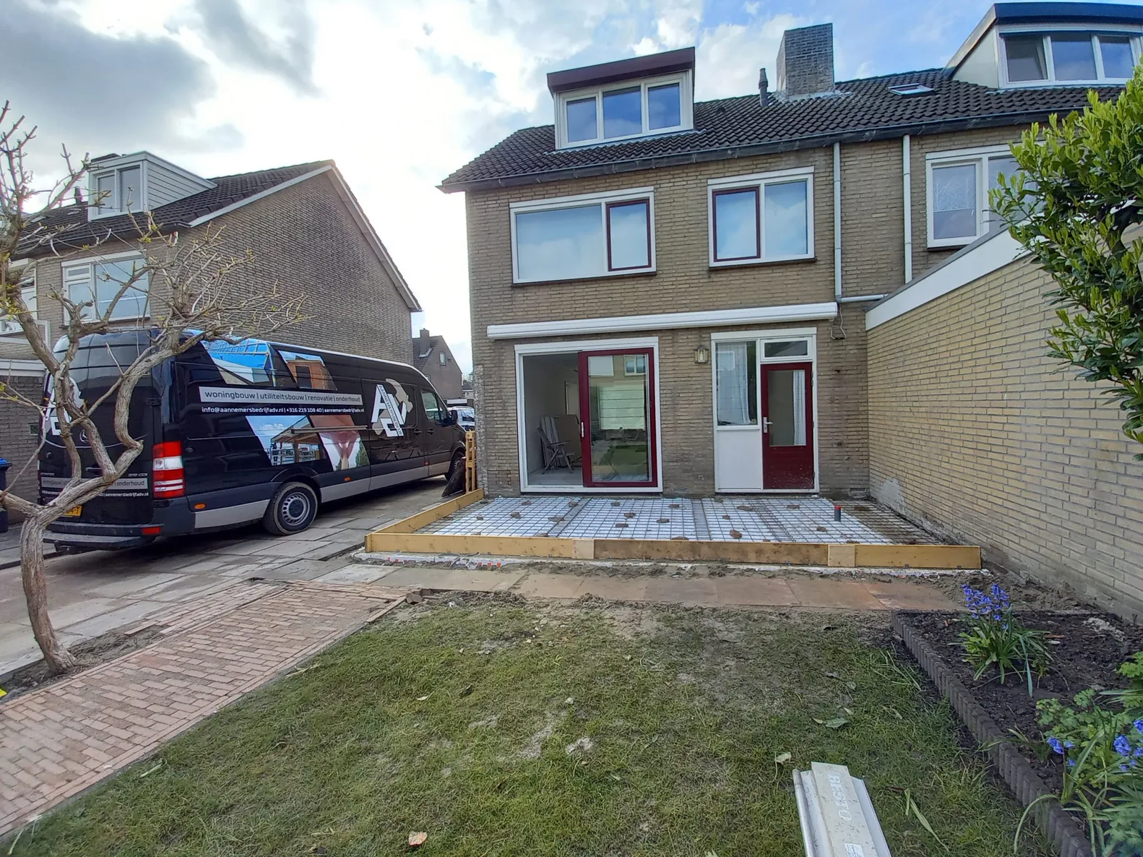 Fundering en vloer aanbouw in Goes.