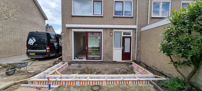 Bouwfoto van Fundering en vloer aanbouw, Goes.
